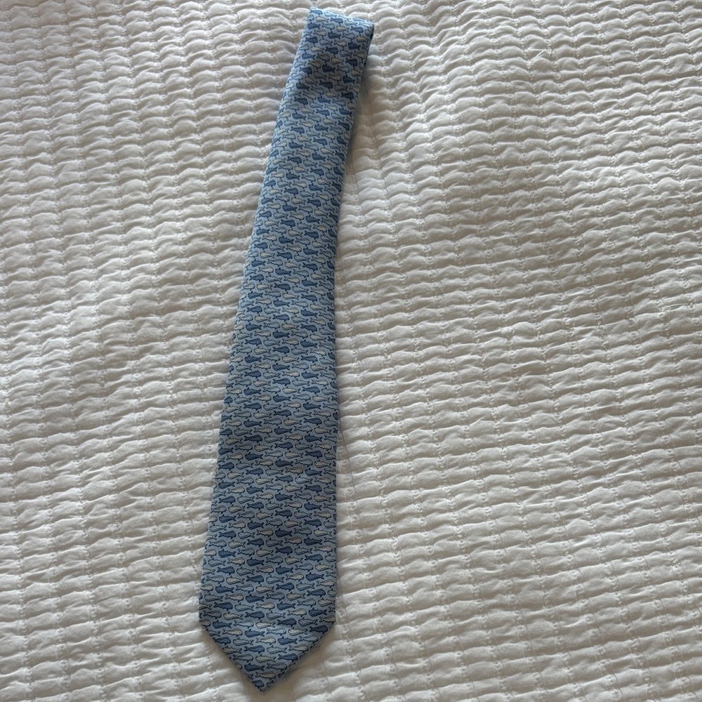 Vineyard Vines Blue and Navy Men's Tie